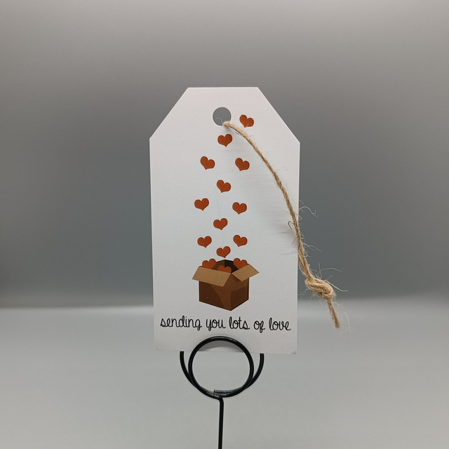 Geschenkanhänger Box mit Herzen