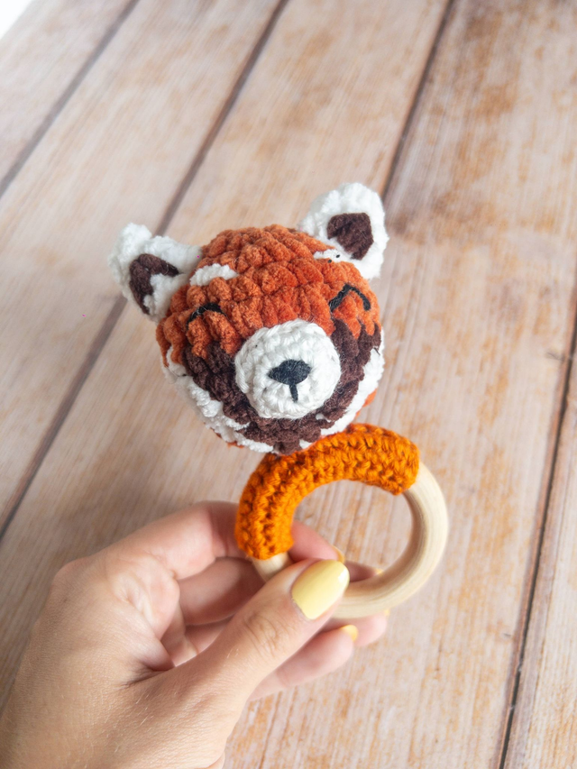 Hochet panda roux (prototype)