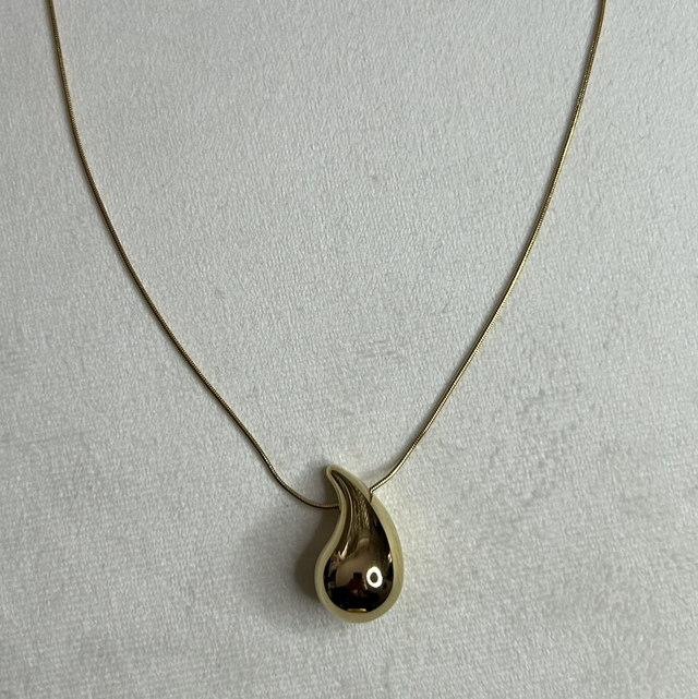 Collier goutte