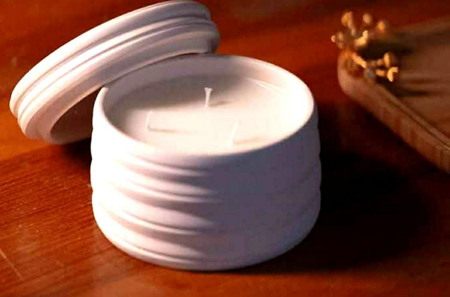 Bougie White Tourbillon parfum jasmin