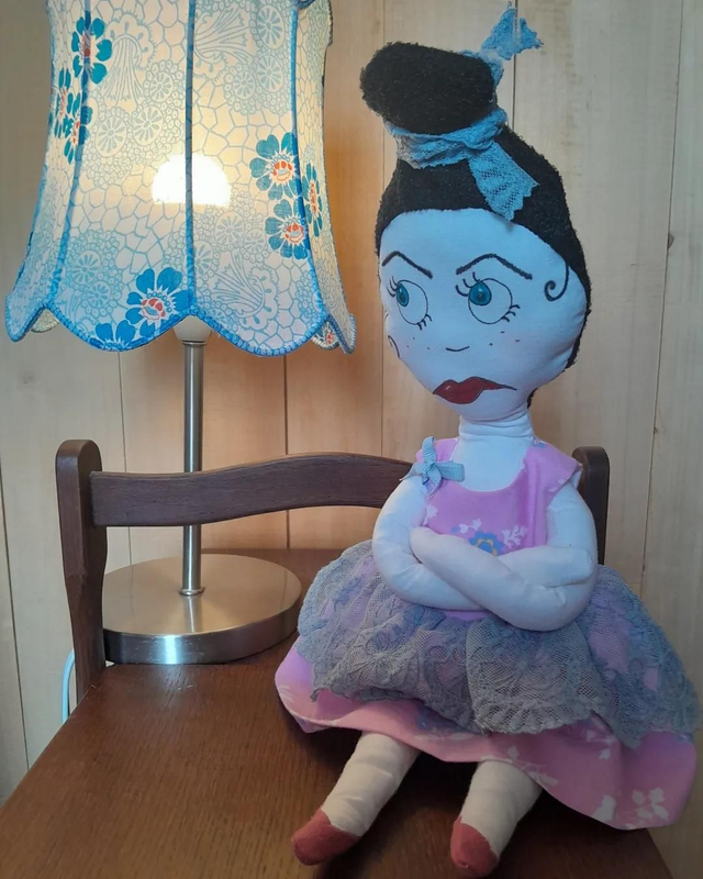 Gisèle, poupée pin-upcyclée