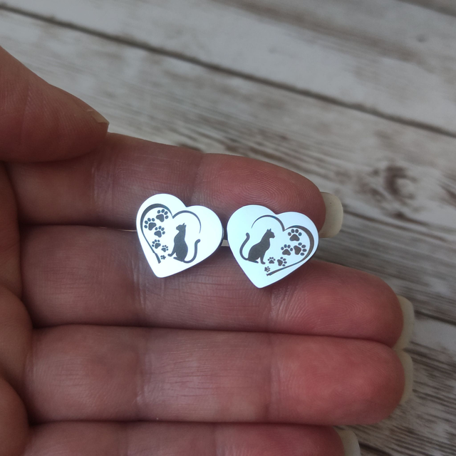 Puces d&#039;oreilles Cœur &quot;Chats&quot; gravés argentés