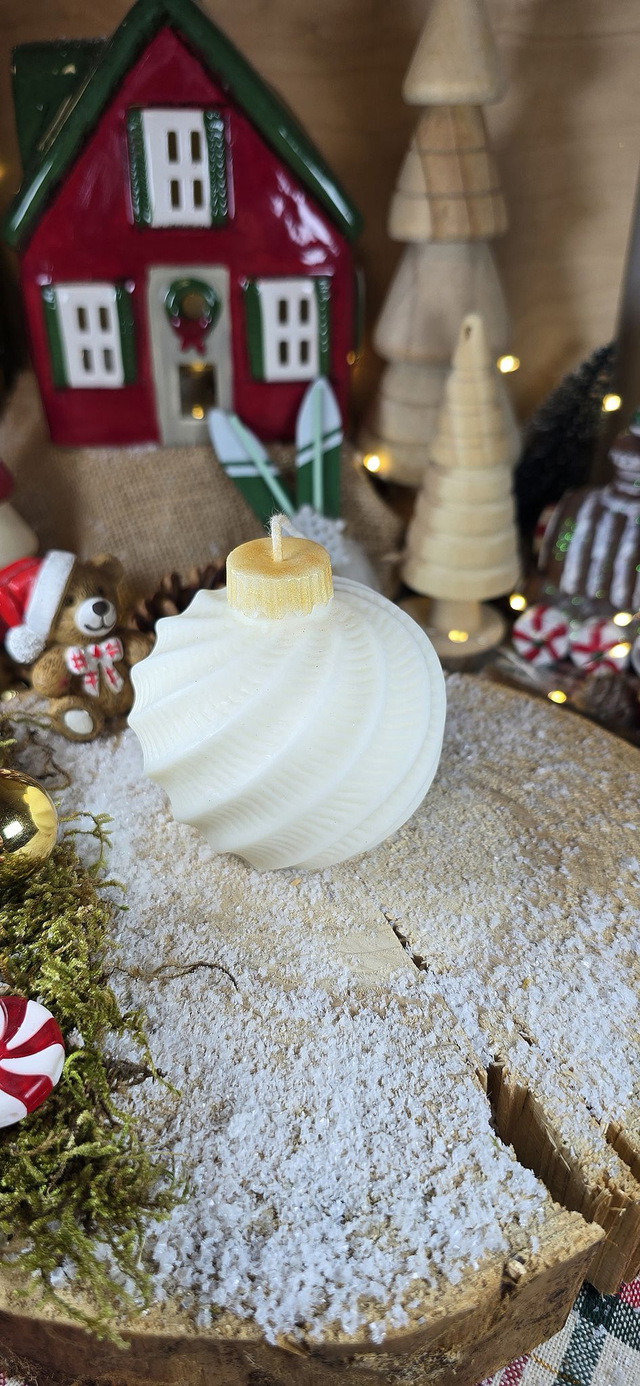🎀 Bougie Boule de Noël Torsadée
