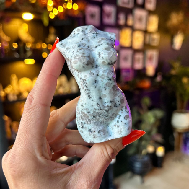 Kiwi Jasper Goddess Carving