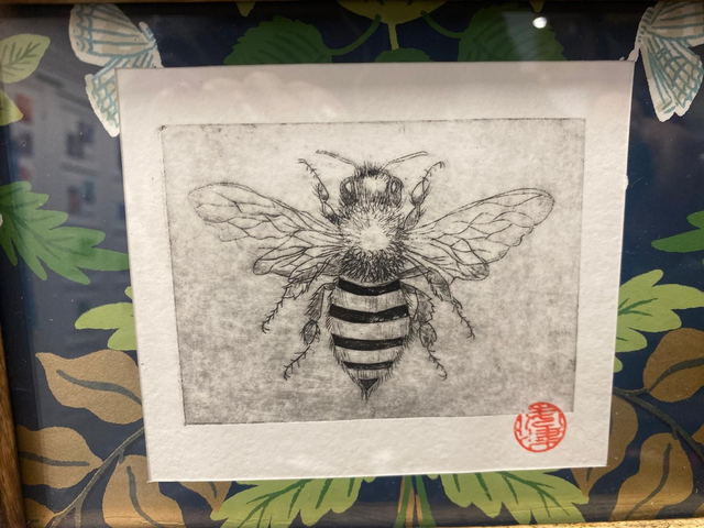 L'abeille qui se prend pour un bourdon