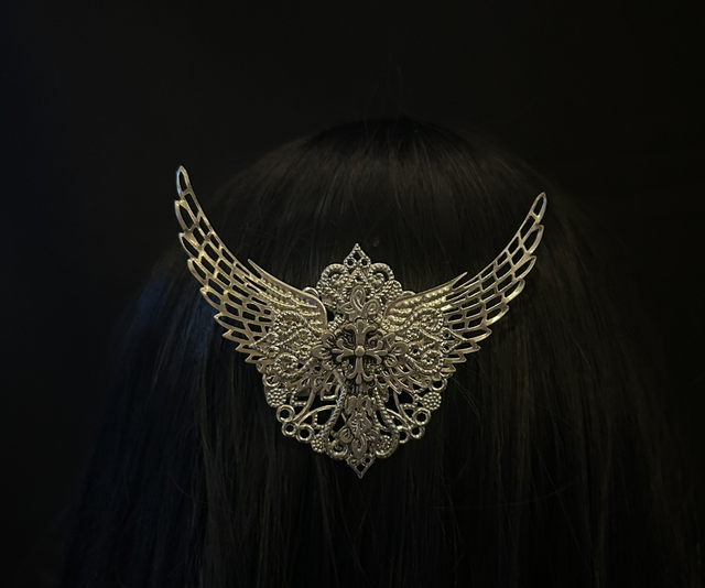 Arch angel brooch/clip