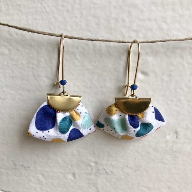 Boucles d'oreilles - DORMEUSES JELLY BEANS - blanc et bleu