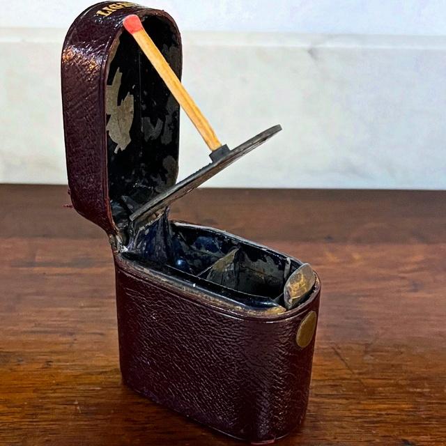 A charming early Automatic Strike Vesta Lighter, c.1920s–1930s