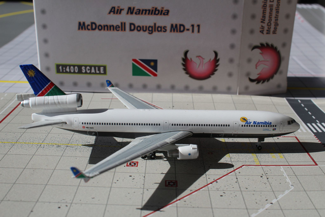 Air Namibia MD-11 (HB-IWR), 1:400