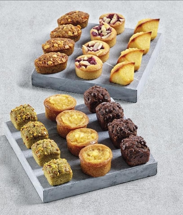 Mignardises, petits  fours sucrées 
