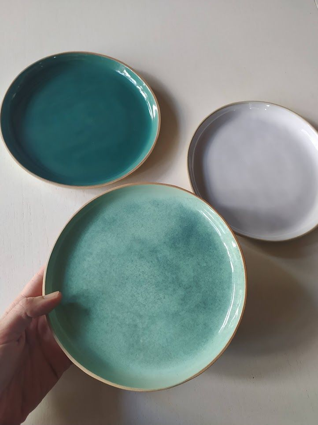 Assiette à dessert verte mouchetée