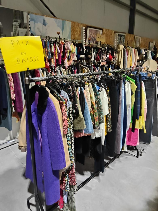 Location une penderie XXL 3 semaines