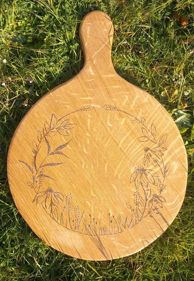 Planche ronde avec poignée &quot;FLORAL&quot;