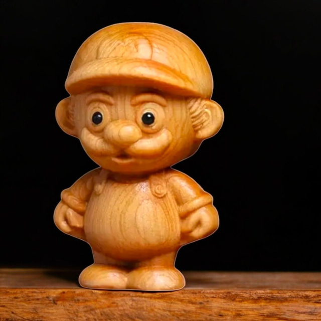 Echtholzfigur Mario handgeschnitzt