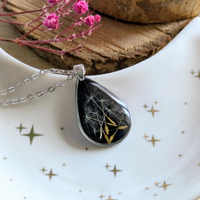 Colgante lágrima diente de león 