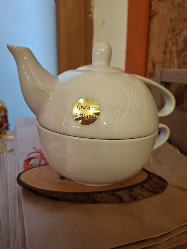Théière égoïste porcelaine Papillon des Champs