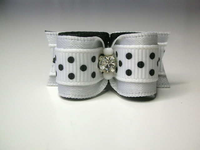 Noeud pour chien fantaisie blanc et noir avec pois noirs cristal