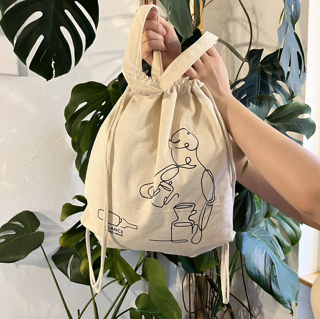 Plátěný batoh i taška s motivem a logem BALANCE coffee & wine