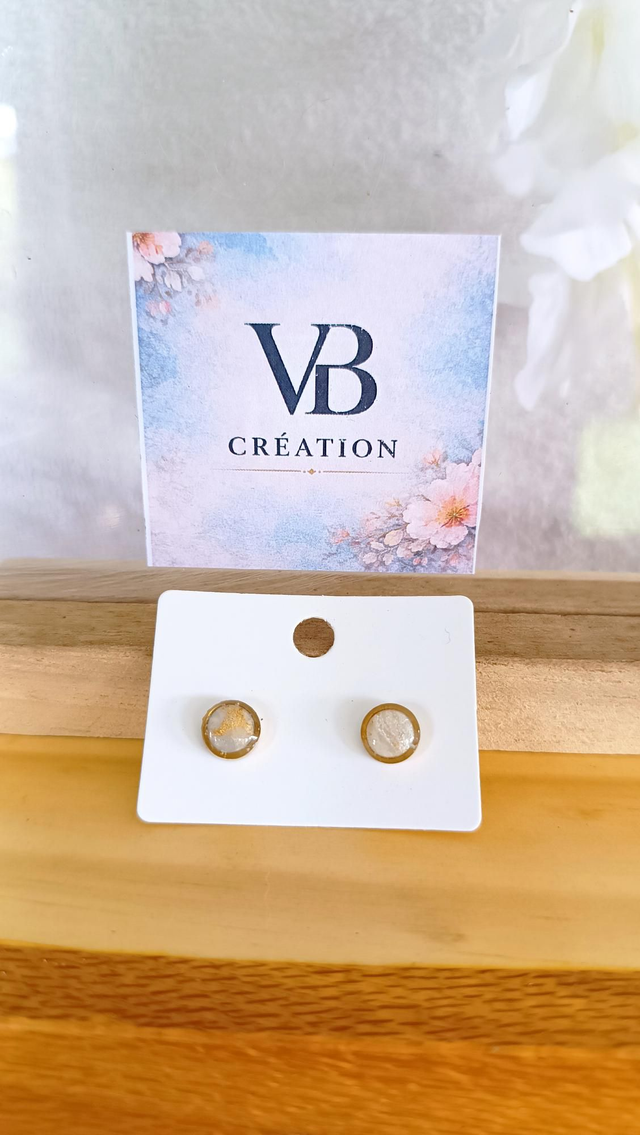 Puces dorées marbrées blanches et or 8mm