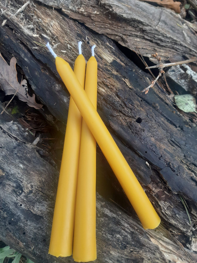 Svíčka ze včelího vosku - vysoká hladká 