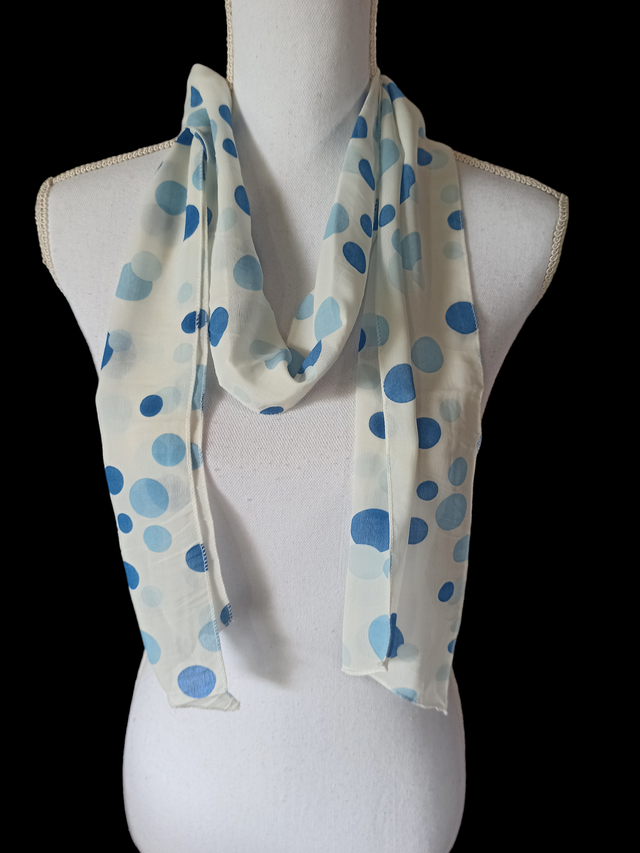 Écharpe transparente 