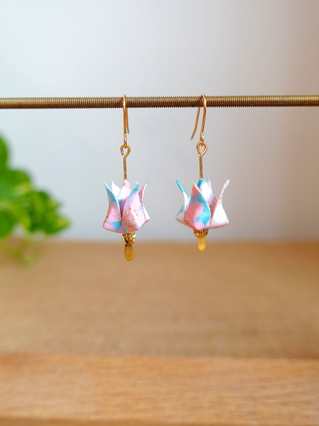 Plaqué or 18k / Origami bouton de lotus / Papier japonais washi / Bleu, rose, or / Bijou japonais origami / Boucles d&#039;oreilles / 