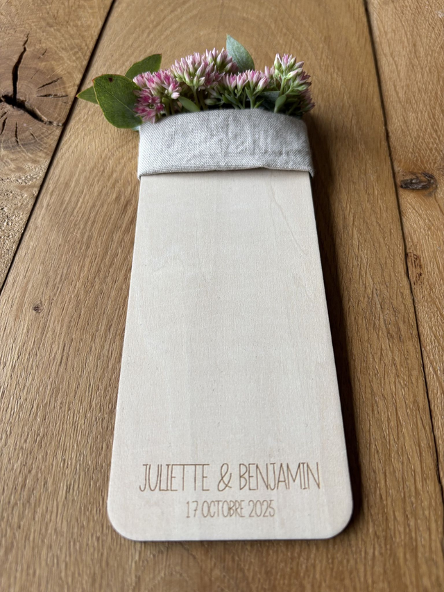 Boutonnière en bois - Personnalisable