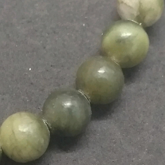 Perle de jade néphrite 