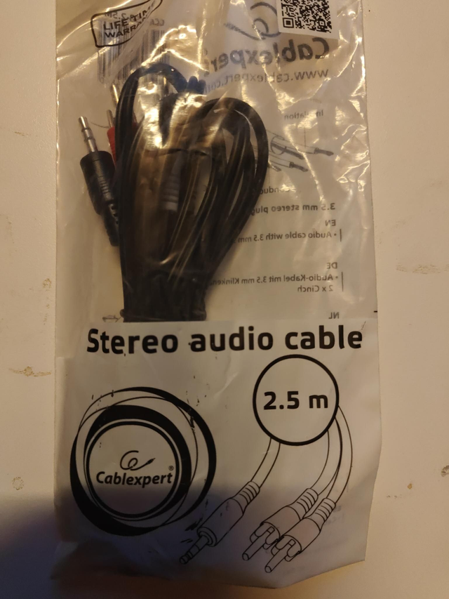 Äänikaapeli 2.5m, 3,5mm-RCA - Cablexpert 