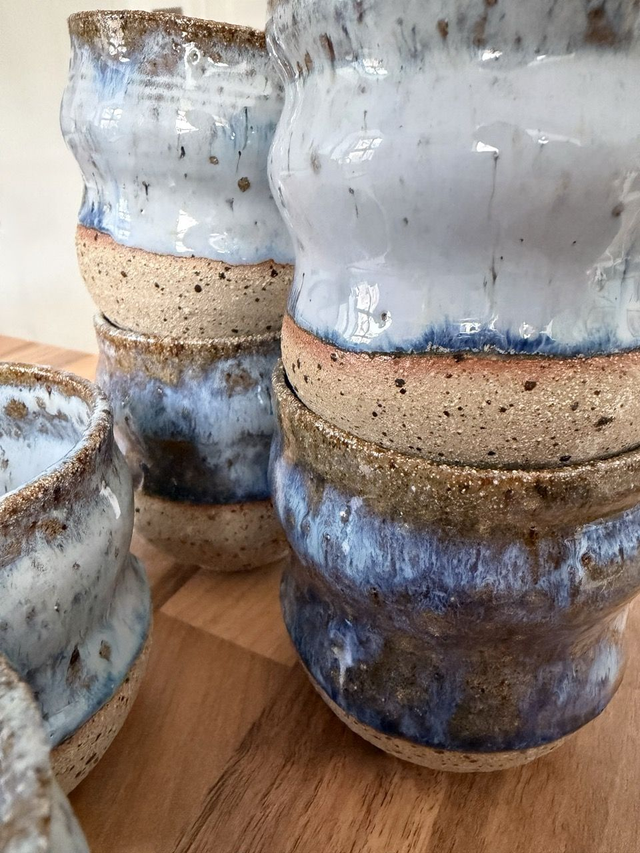 Curvy tumbler - Speckled baby blue