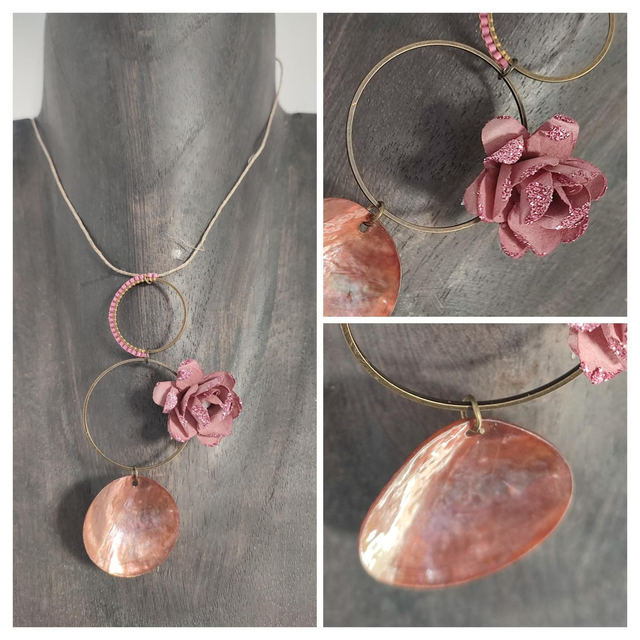 Collier nacre tissage main en perles de verre miyuki rose et fleur en papier monté sur fil de lin avec chaîne d&#039;extension 