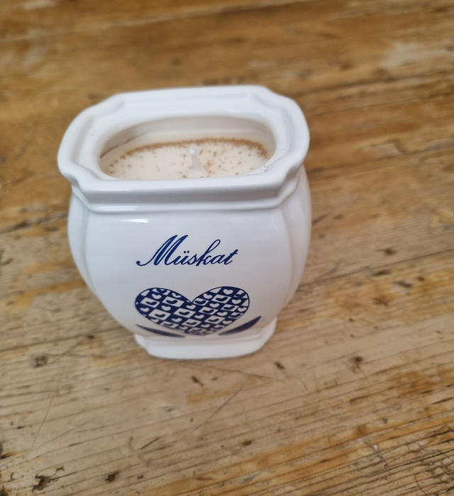 Kerze im Gewürzbehälter - Unikat