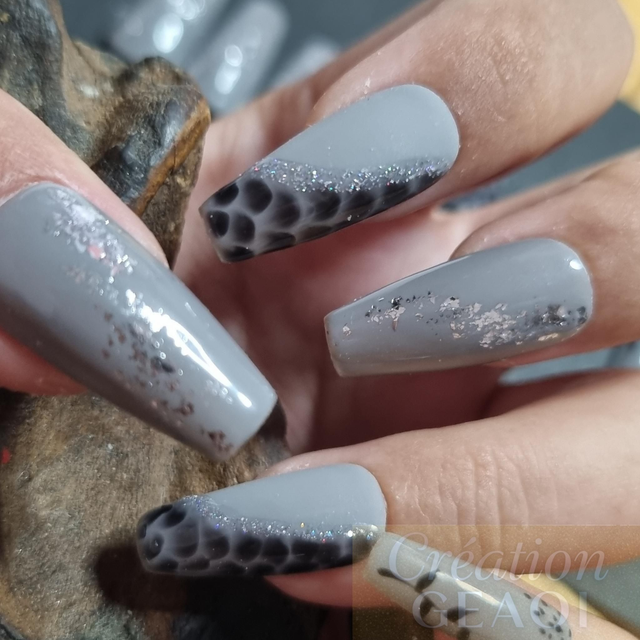 All Grey little coffin M créer a la commande délai de 7 jours Ouvrable 