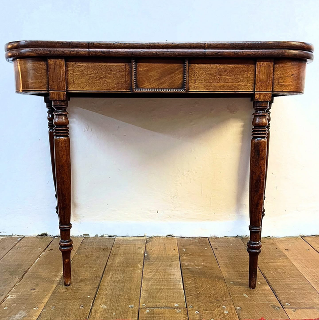 George III Mahogany Fold-Top Tea Table — Detailed Inlay, Ring-Turned Legs & Peg Feet. C. Late 18th to Early 19th Century