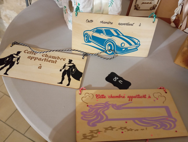 Plaque en bois pour porte chambre enfant