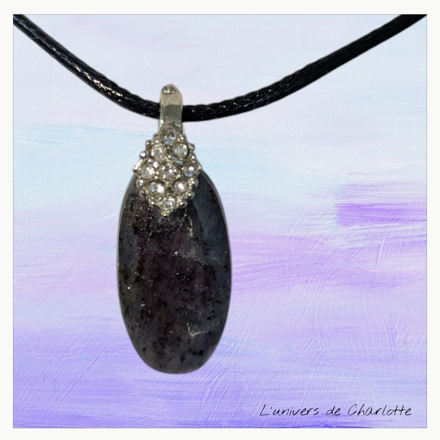 Pendentif &quot; Pierre de soleil lolite&quot; PN-105