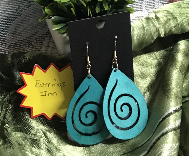 Green Wood Dangling Earrings-SWDE56