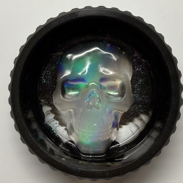 Cendrier "Crâne Éthéré" – Résine Époxy Holographique &amp; Phosphorescente