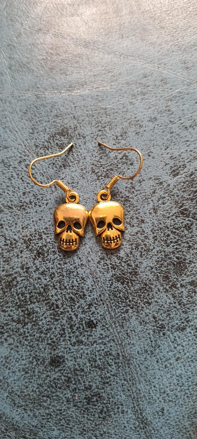 Earrings Gold Skull Skeleton Head hooks