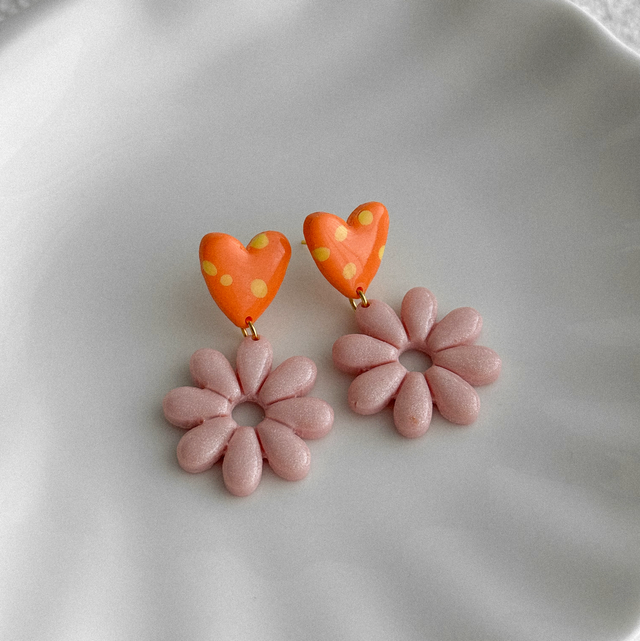 Boucles d&#039;oreilles Love and flowers