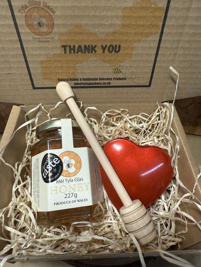 Mother's Day Special - Honey & Candle Gift Box