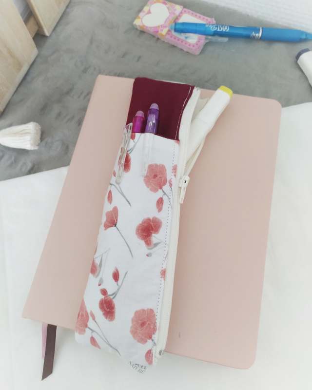 Trousse Élastique pour Carnet &quot;Champ de Coquelicots&quot;