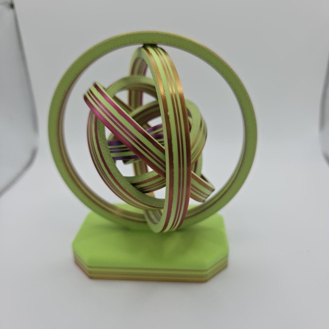 Desk Gyro - Green/Purples