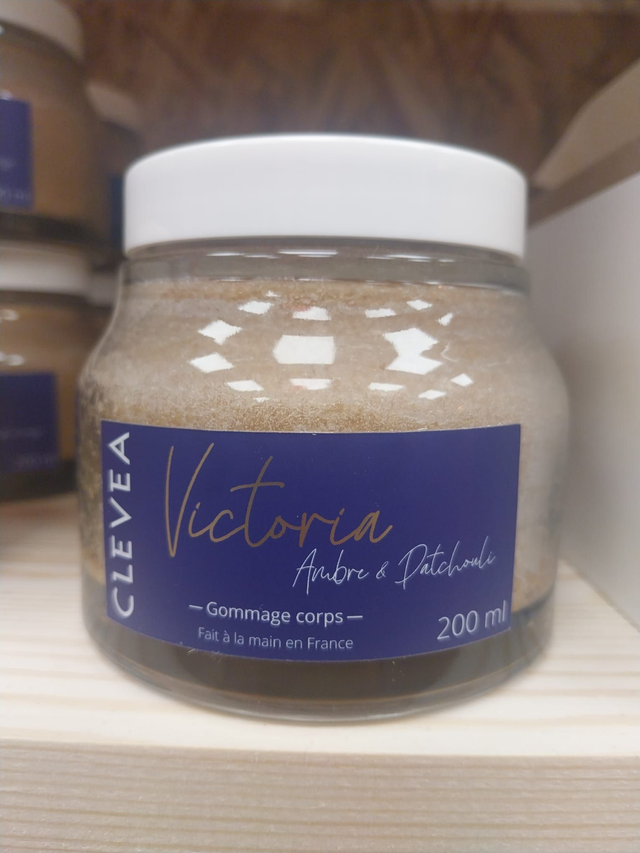 CLEVE_010 GOMMAGE CORPS VICTORIA 200ML