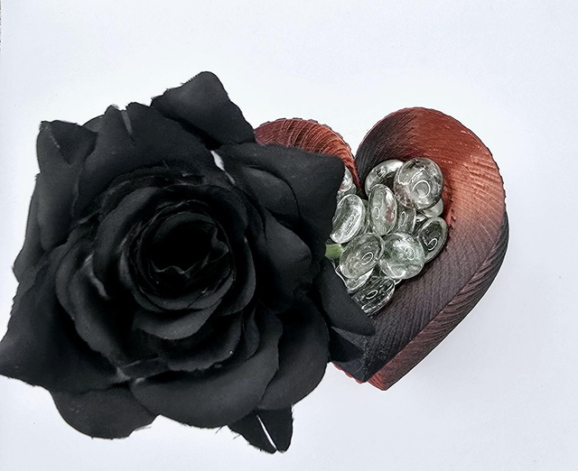 610. Heart shaped Vase with Rose