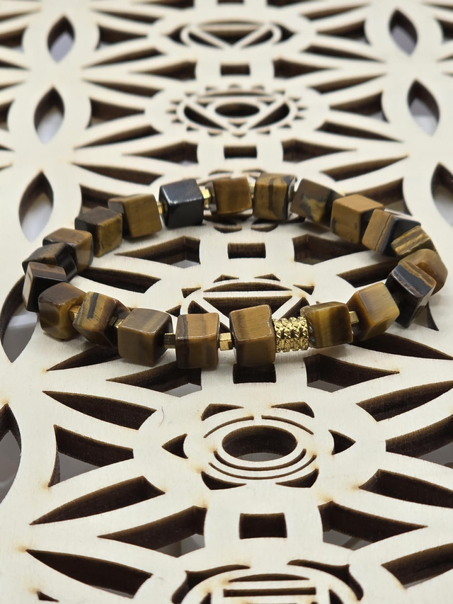 Bracelet Œil de tigre carré 0,8 cm