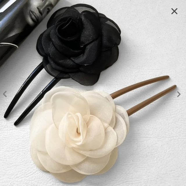 Pente flower fluida off white e black 