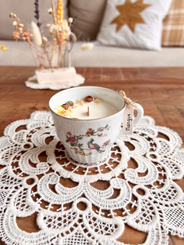 Bougie Mangue - tasse à café &quot;paon&quot;