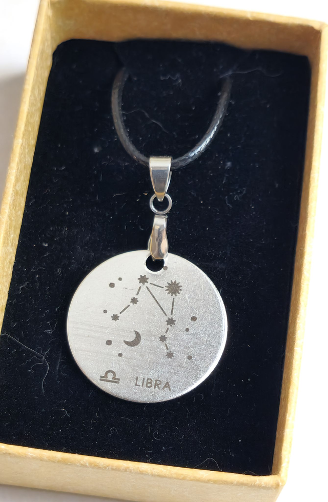 Collier constellation balance 