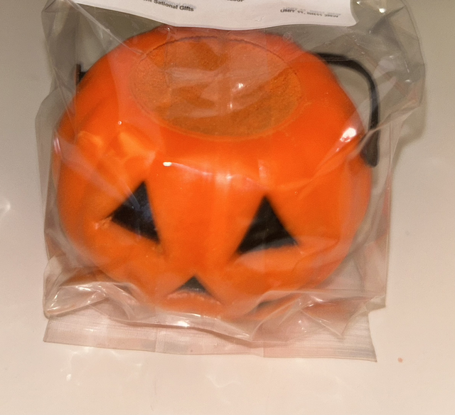 Pumpkin Cauldron Bath Bomb
